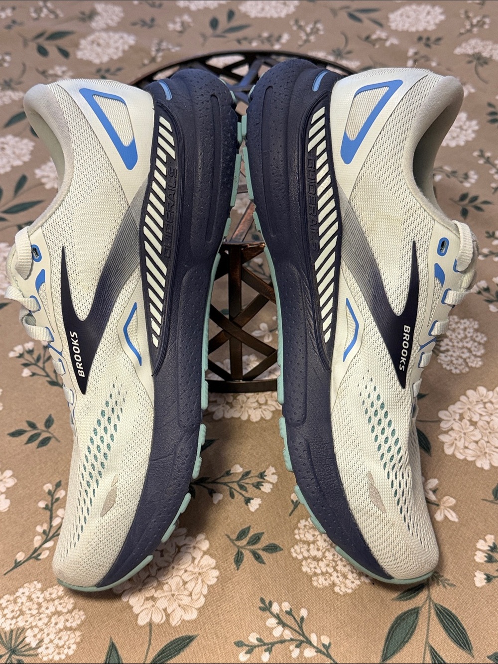 Brooks women’s Adrenaline GTS 23 Running Shoes - Light Blue/Navy Accents - Picture 3 of 9